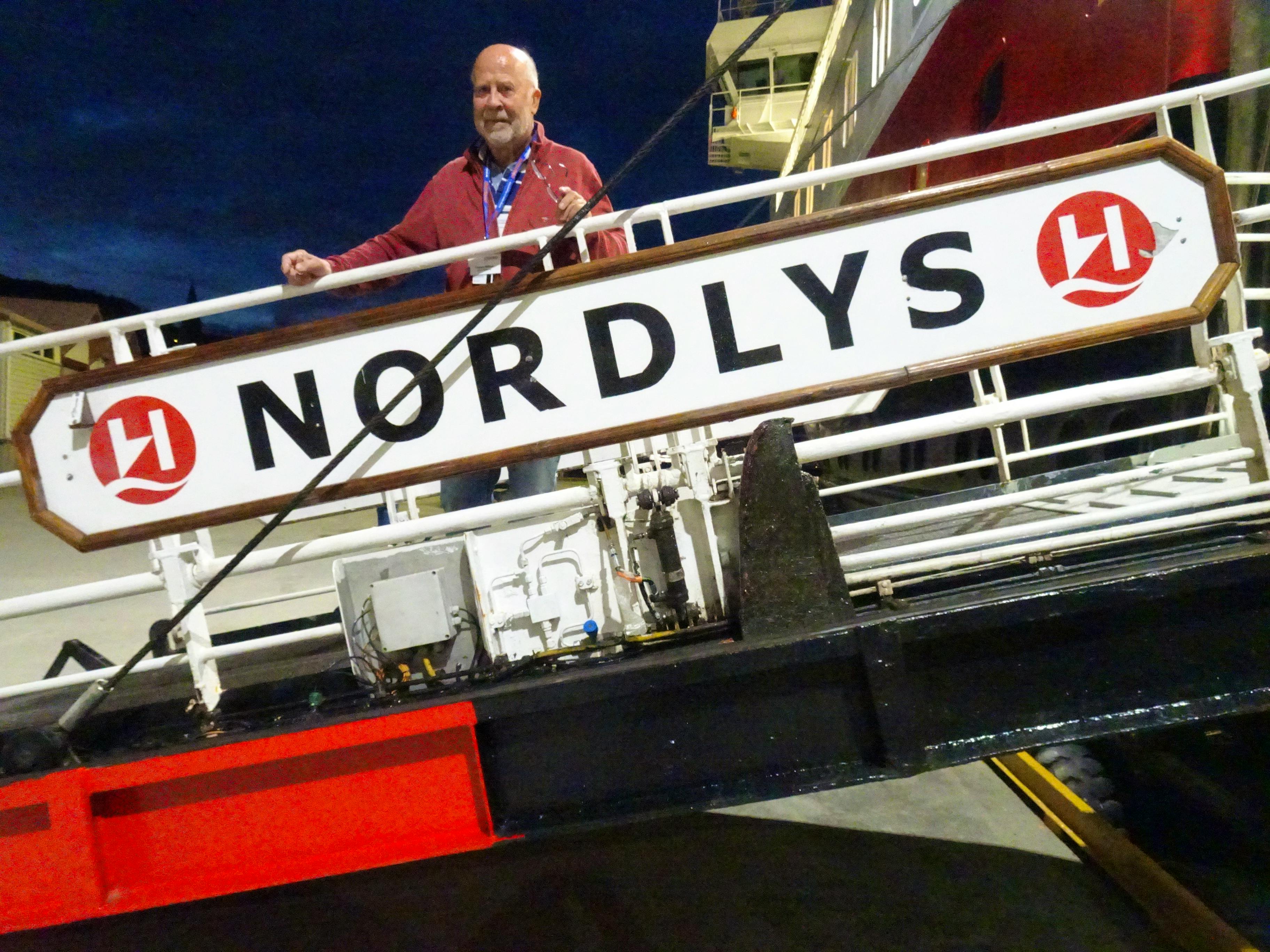 Willkommen am Hurtigrutenschiff Nordlys - Hartwig Köllner
