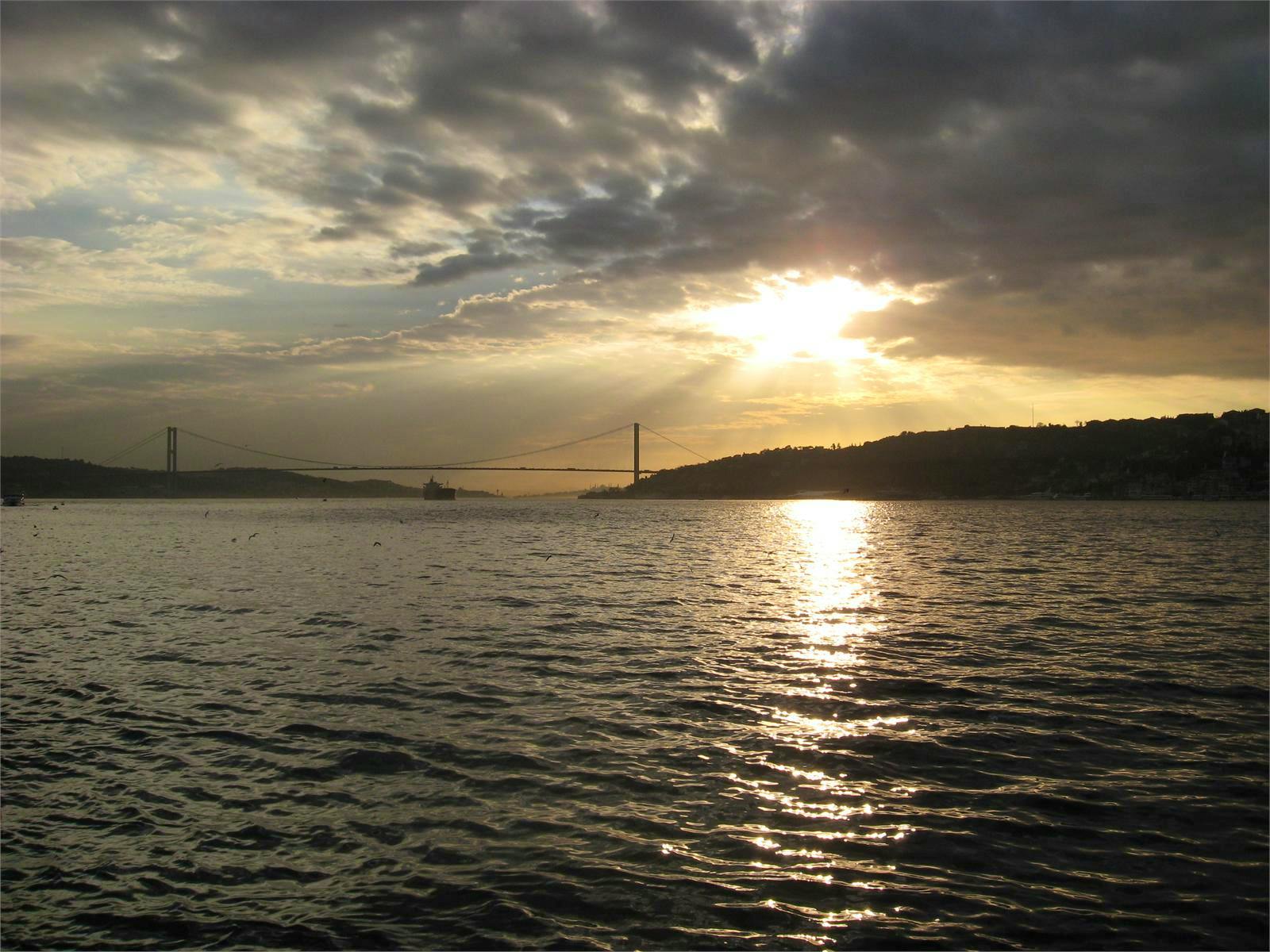 Sonnenuntergang auf dem Bosporus - Sybille Schober