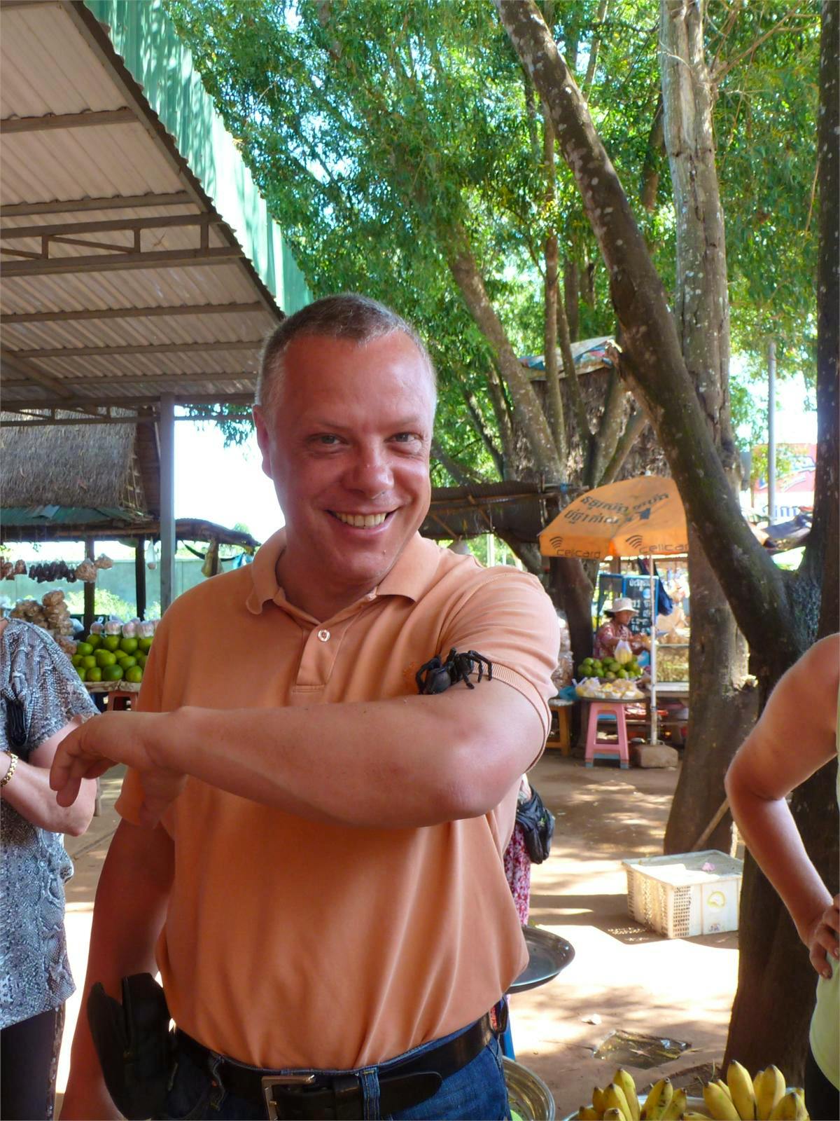 Kambodscha - Spinnen-Snack - Ralf Mehnert