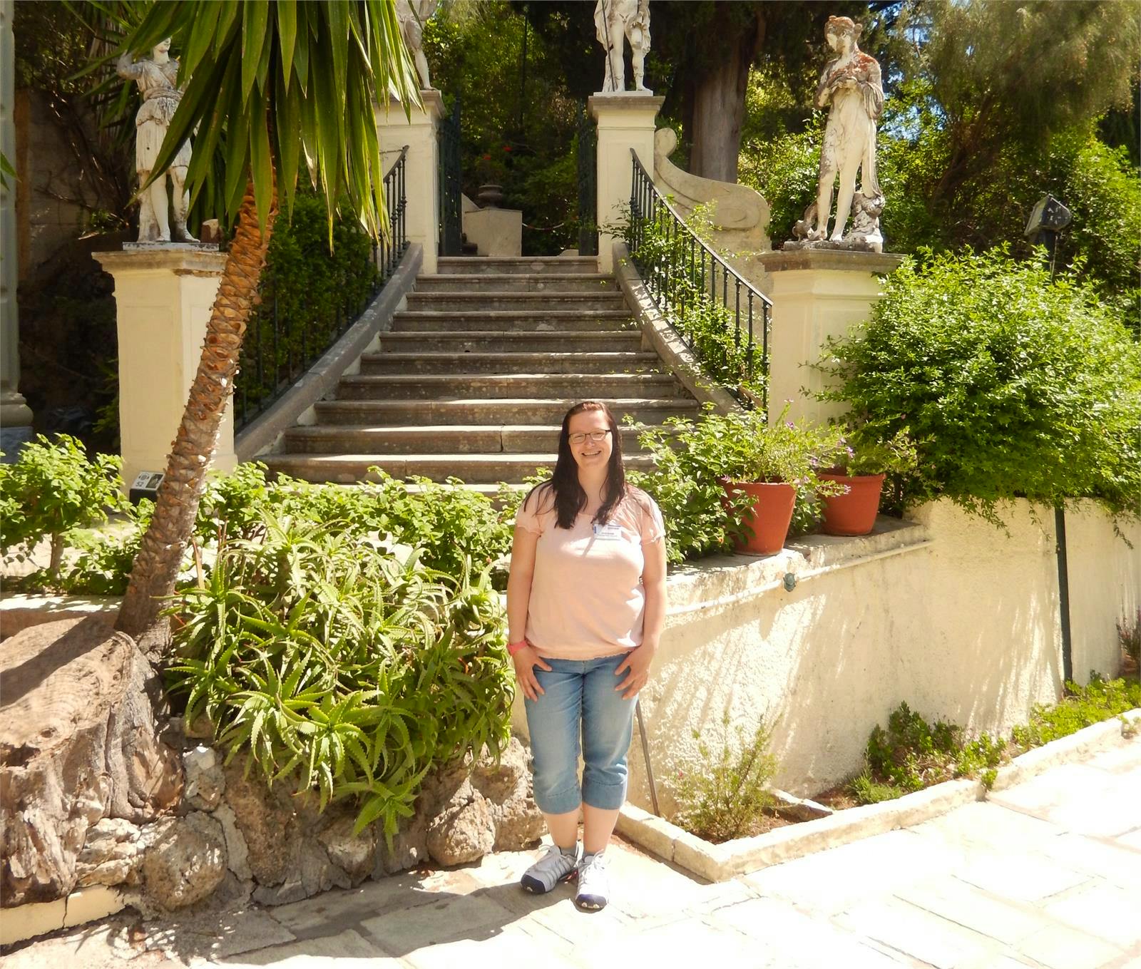 Vor dem Achilleion in Korfu - Cindy Streidt